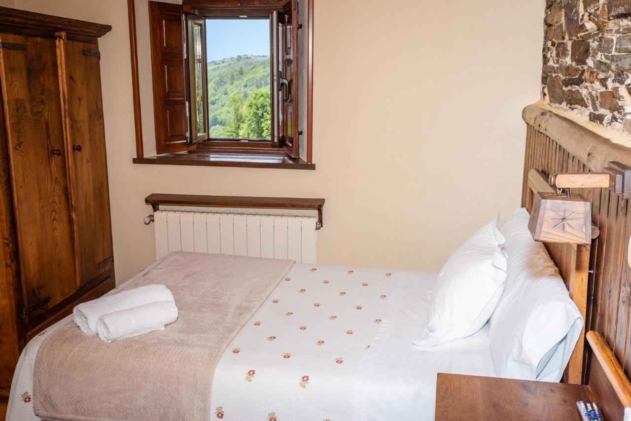 Apartamentos Rurales Casa Riveras Santa Eulalia de Oscos Exteriér fotografie