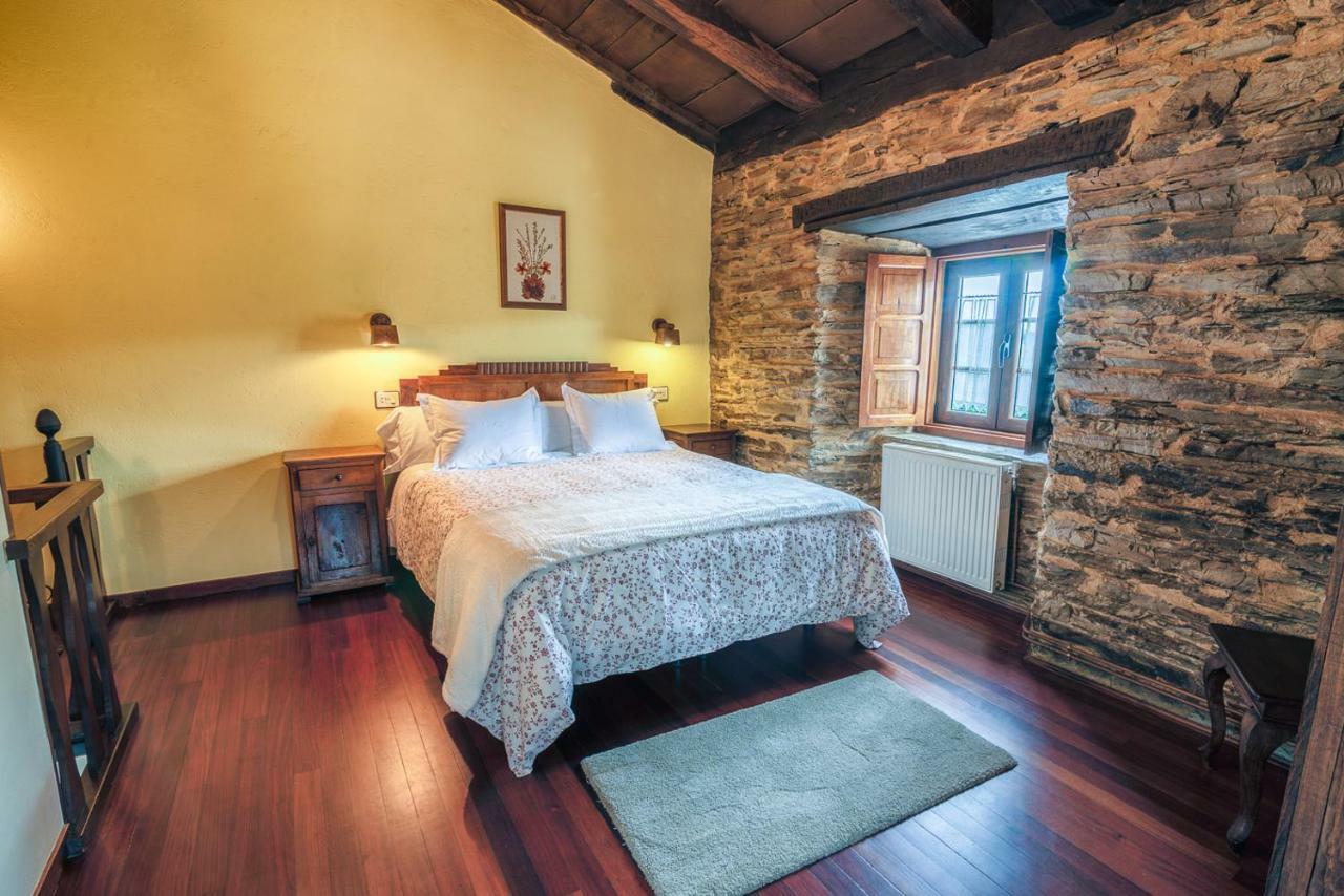 Apartamentos Rurales Casa Riveras Santa Eulalia de Oscos Exteriér fotografie