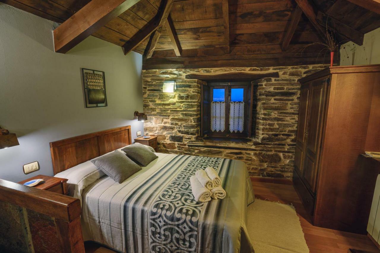 Apartamentos Rurales Casa Riveras Santa Eulalia de Oscos Exteriér fotografie