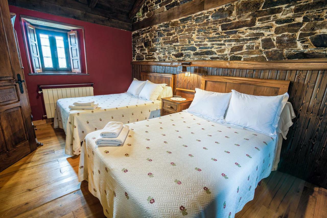 Apartamentos Rurales Casa Riveras Santa Eulalia de Oscos Exteriér fotografie
